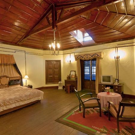 Chevron Rosemount Hotel Ranikhet Eksteriør billede