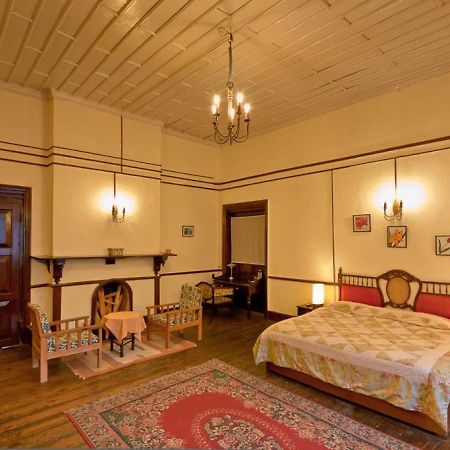 Chevron Rosemount Hotel Ranikhet Eksteriør billede