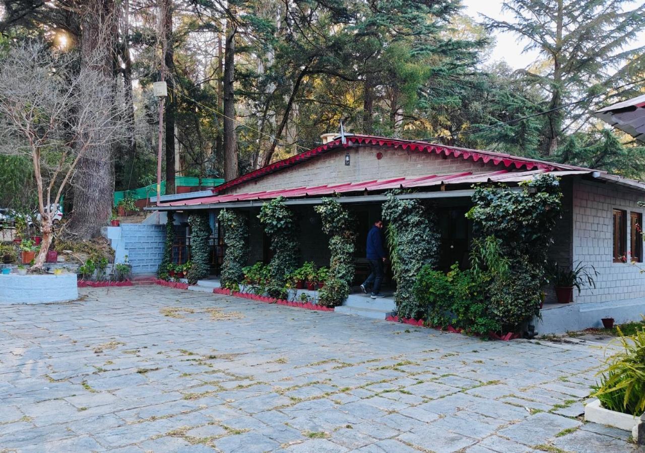 Chevron Rosemount Hotel Ranikhet Eksteriør billede