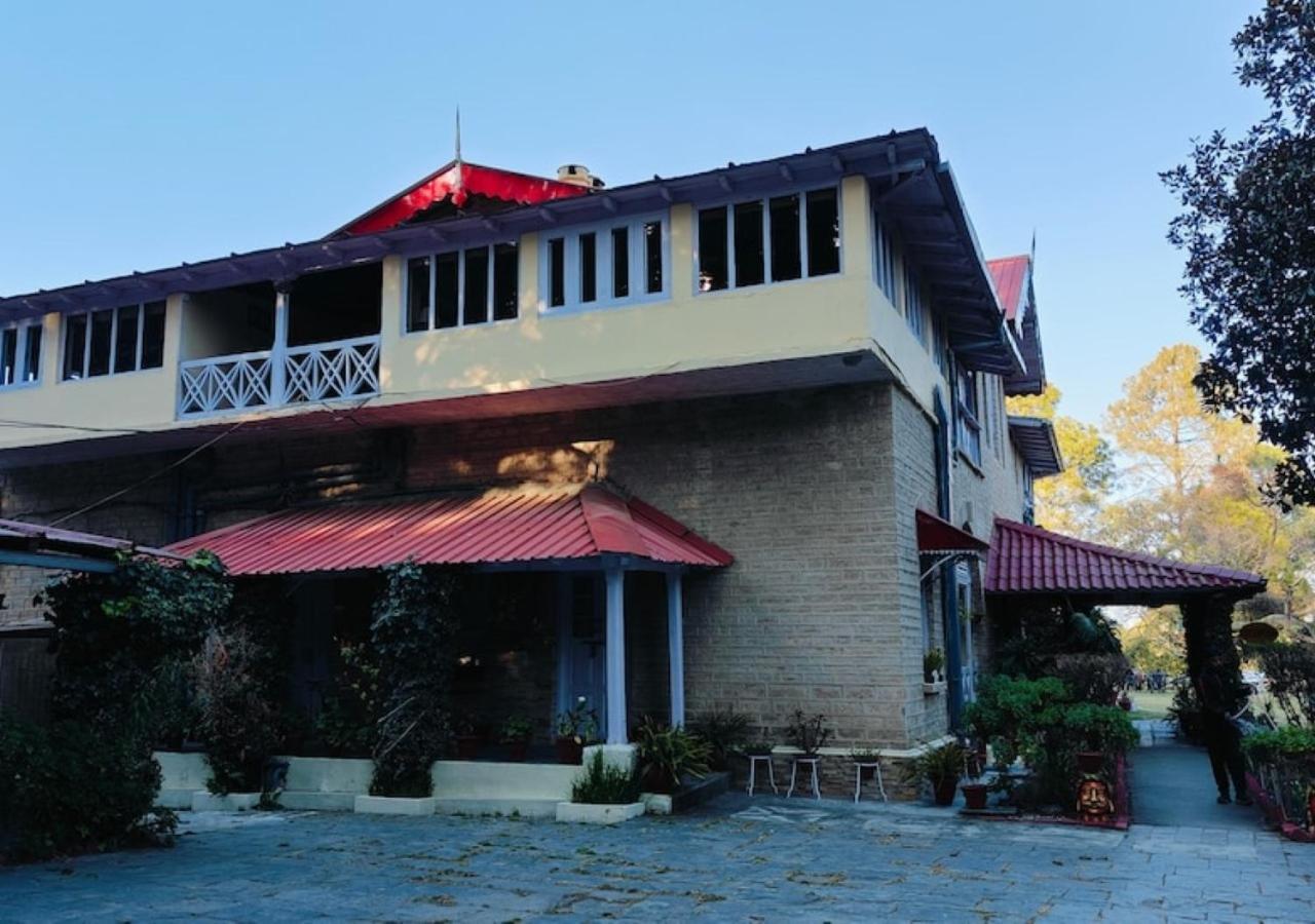Chevron Rosemount Hotel Ranikhet Eksteriør billede