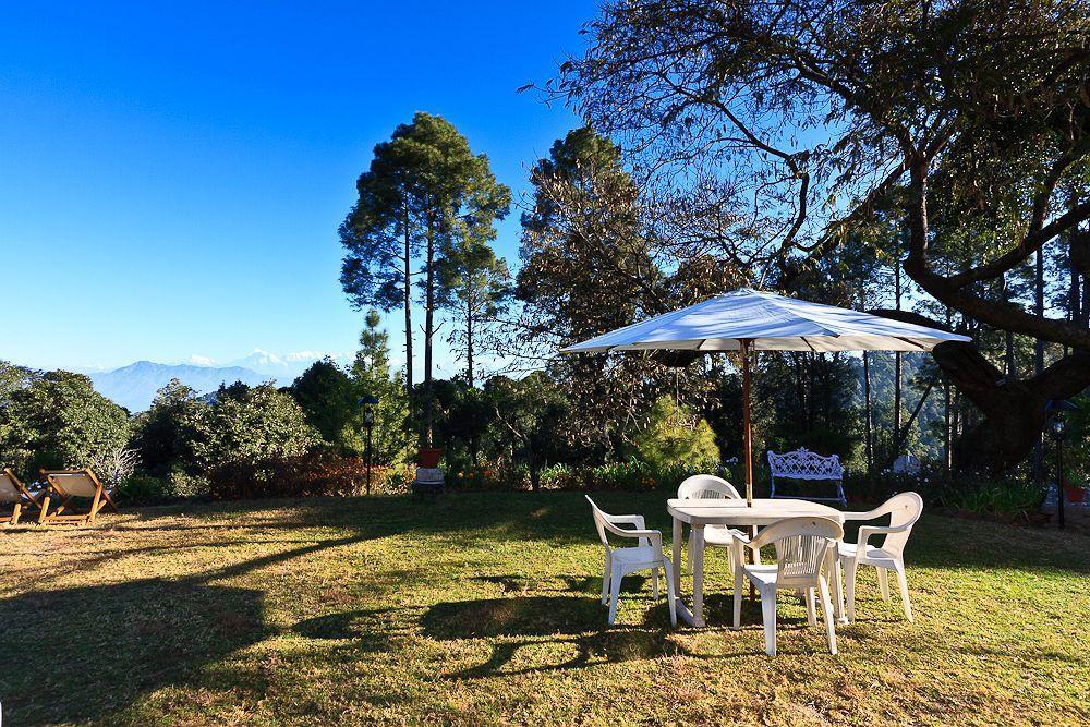 Chevron Rosemount Hotel Ranikhet Eksteriør billede