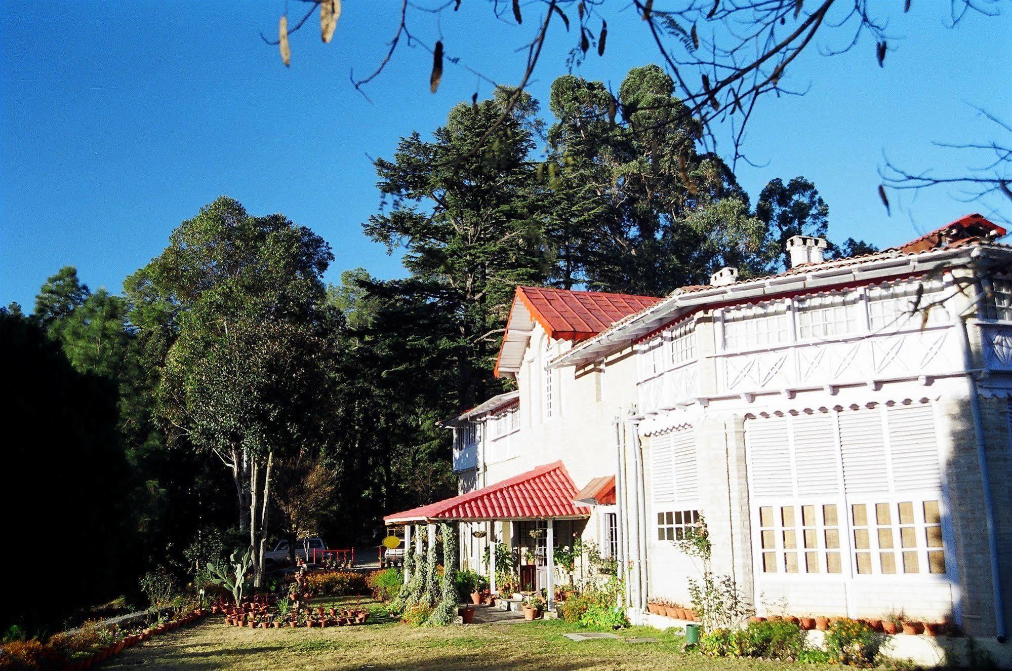 Chevron Rosemount Hotel Ranikhet Eksteriør billede