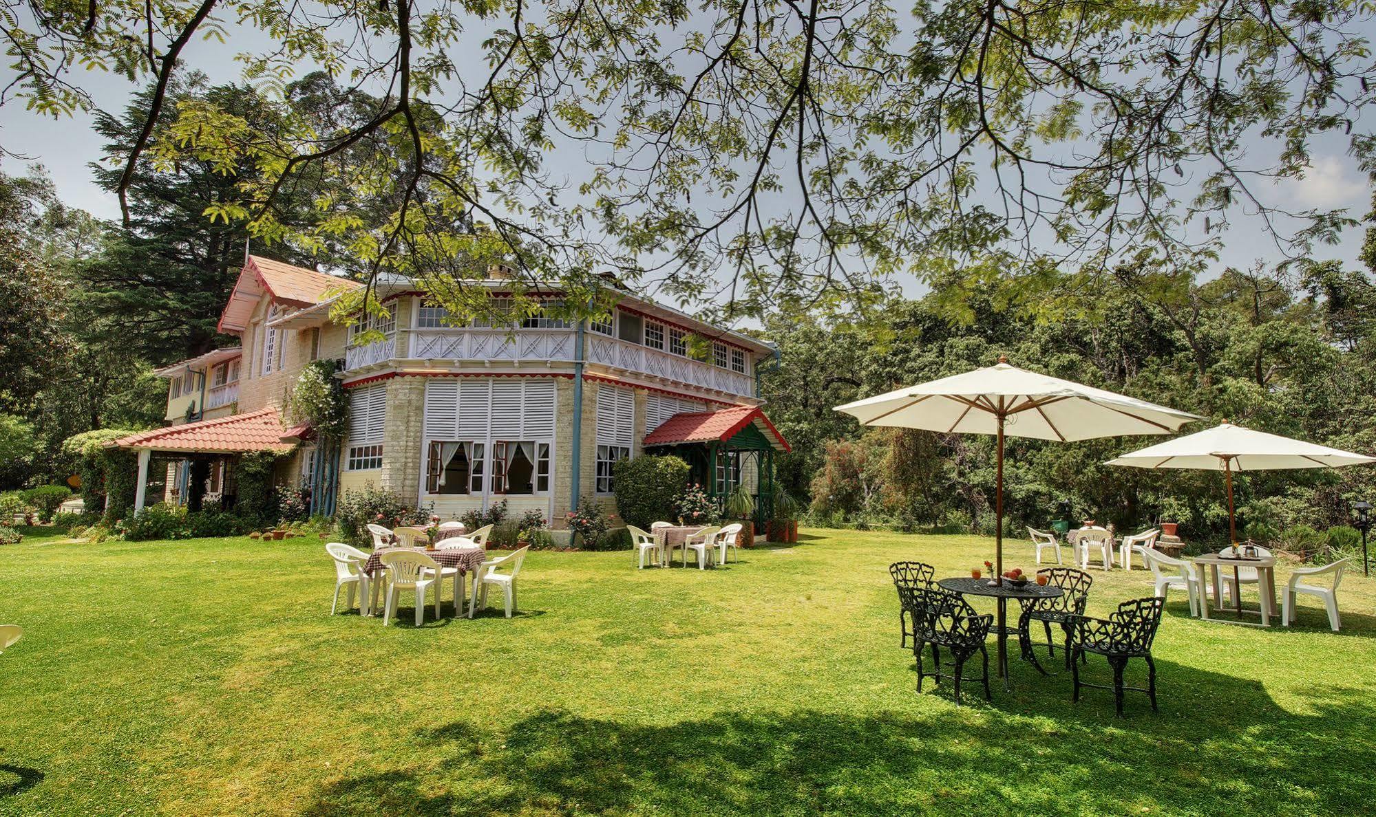 Chevron Rosemount Hotel Ranikhet Eksteriør billede