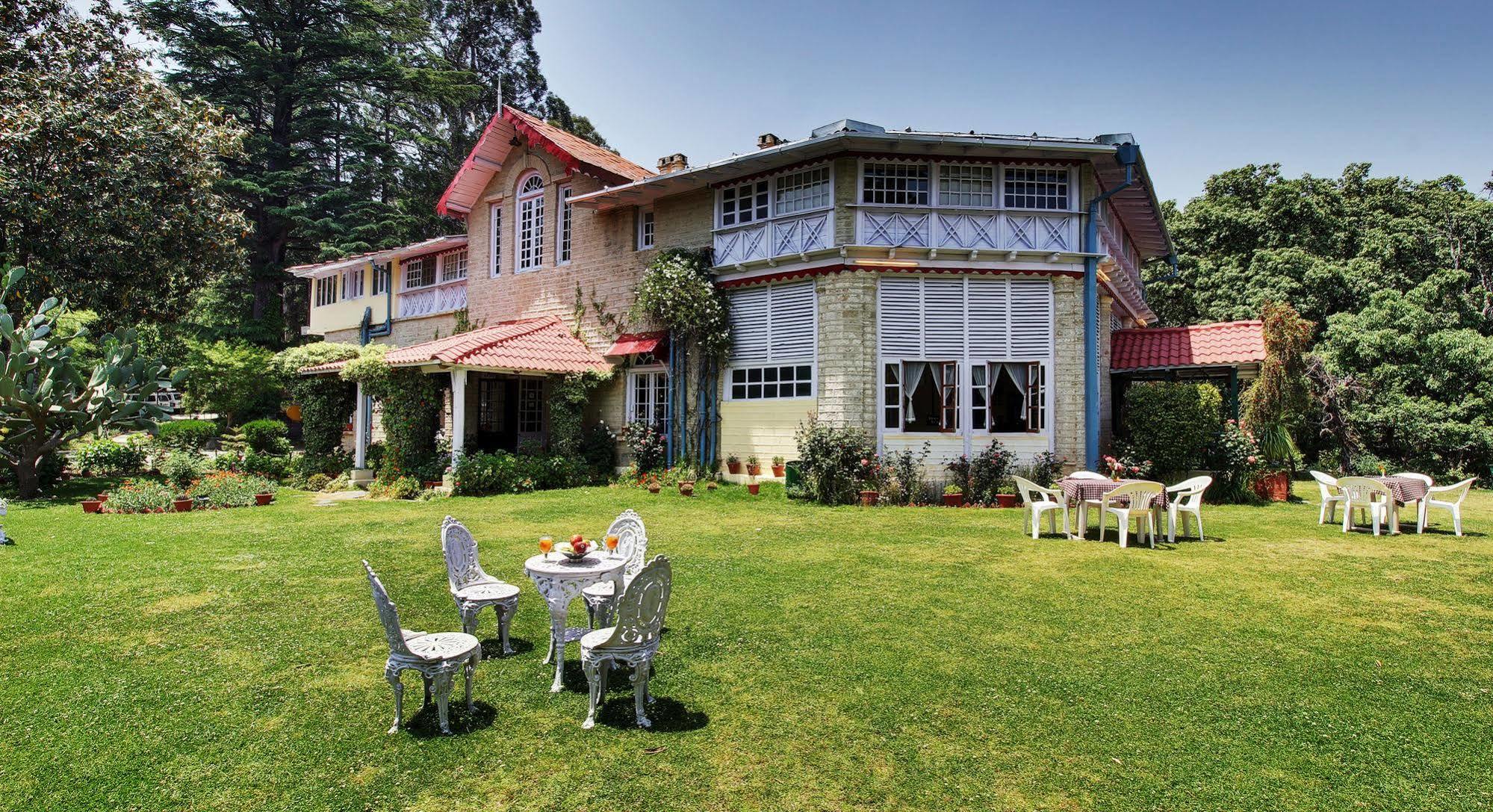 Chevron Rosemount Hotel Ranikhet Eksteriør billede